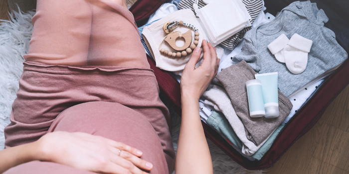 what to pack in your hospital bag from a midwife