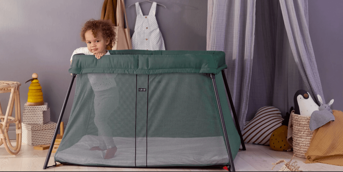 10 Of The Best Products for Sleeping Away from Home With Your Baby SnoozeShade